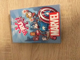 Juego de cartas Marvel Virus