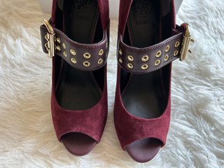 Zapatos Guess Tacón Burdeos