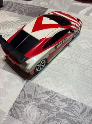 Coche de juguete transformable