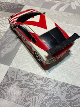 Coche de juguete transformable