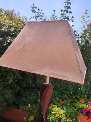 Lámpara de pie de madera