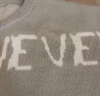 Jersey gris con estampado