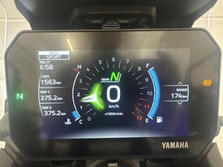 YAMAHA TRACER 9
