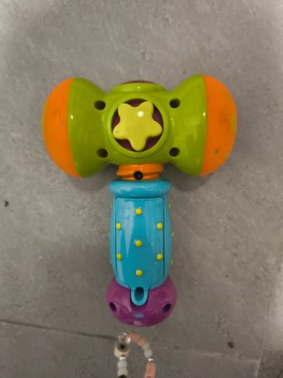 Martillo musical para bebés