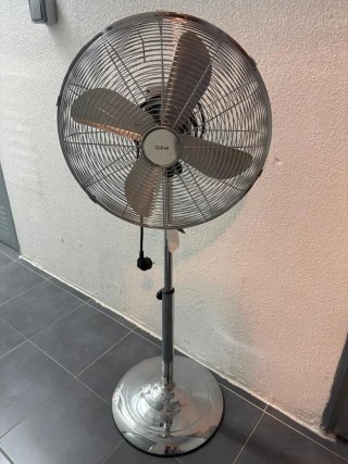 Ventilador Qilive Metálico Plateado