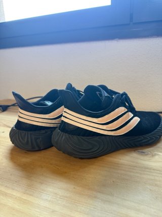 Zapatillas Adidas Sobakov Negras Rosas
