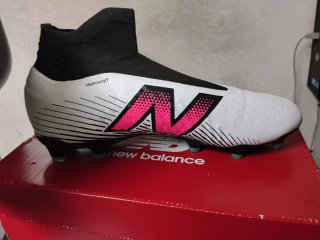 New Balance Tekela Magia FG V4+ Futebol