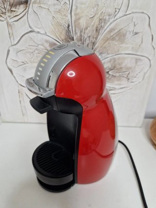 Cafetera Dolce Gusto Roja