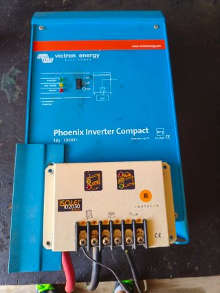 Victron Phoenix Inverter Compact 12V 1200W