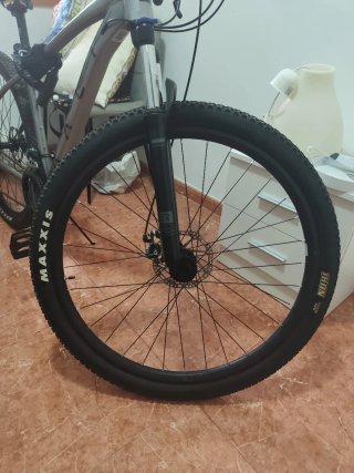 Bicicleta Montaña Profesional Gris