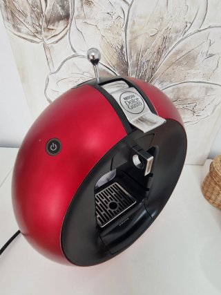 Cafetera Dolce Gusto Roja