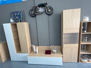 Mueble modular salón madera y blanco