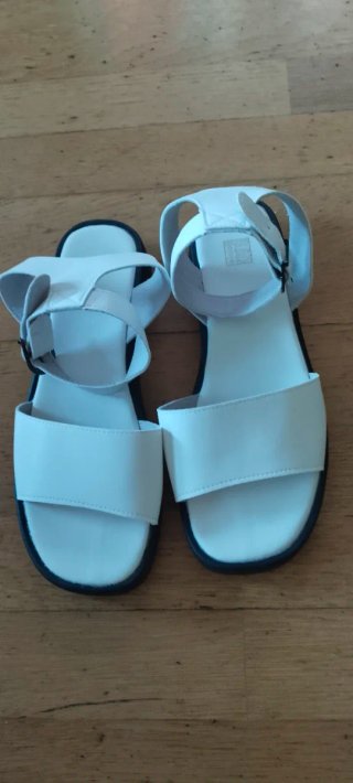 Sandalias de piel,  blancas plataforma 39