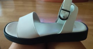 Sandalias de piel,  blancas plataforma 39