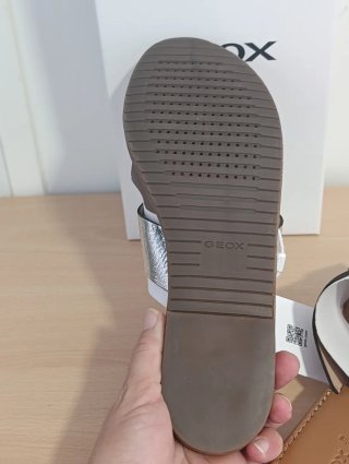 Sandalias planas  mujer Geox nuevas a estrenar T40