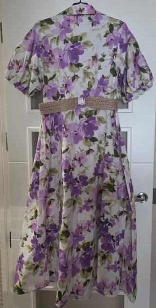 Vestido Zara floral morado y blanco