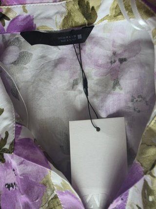Vestido Zara floral morado y blanco