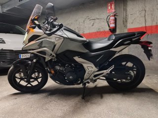 Honda NC750X 2024 - 3.800km