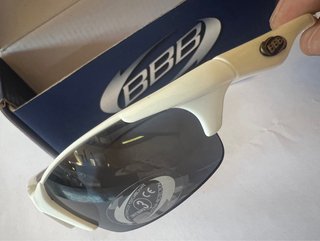 Gafas NUEVAS de sol BBB niño PVP 40 eur