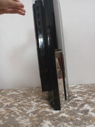 PS3 CON 2 JUEGOS DE PES2008 I FIFA13