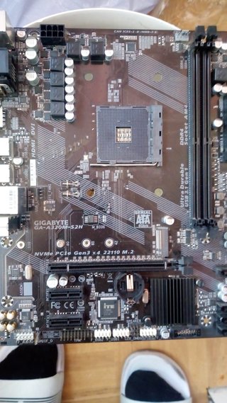 Placa Base Gigabyte GA-A320M-S2H