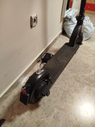 Patinete eléctrico como nuevo