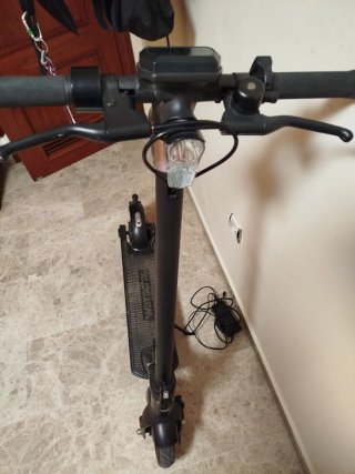 Patinete eléctrico como nuevo