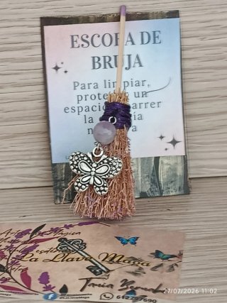 Amuleto escoba de bruja transformación amatista