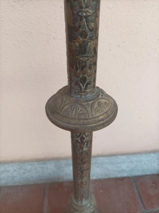 Candelabro antico da chiesa