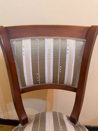 Silla de comedor tapizada madera