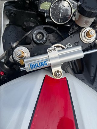 Yamaha R6 Roja y Blanca