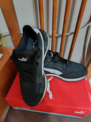 Tenis Puma Negros y Blancos