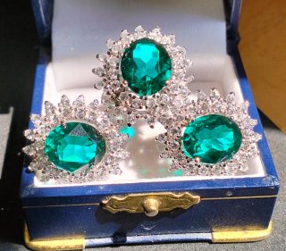 Conjunto Vintage Anillo y Pendientes Verde