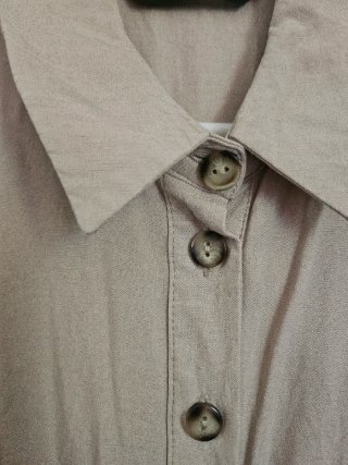 Vestido Zara Beige Botones Cinturón
