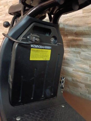 Scooter Eléctrica 49cc Negro URGE VENTA