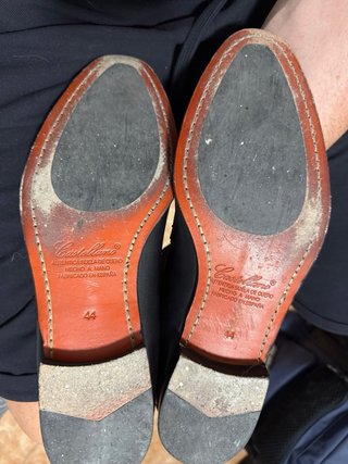 Mocasines Castellano de piel y hebilla dorada
