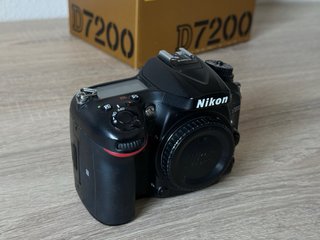 Cámara Nikon D7200 + Accesorios
