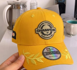 Gorra New Era Amarilla Champion