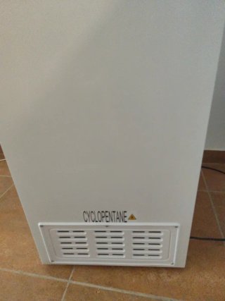 Congelador vertical Hisense