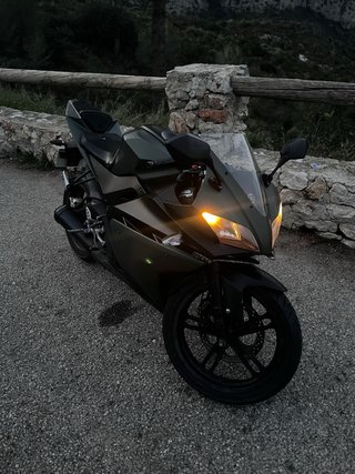 Yamaha YZF R125