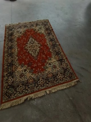 Alfombra Persa Roja y Marrón