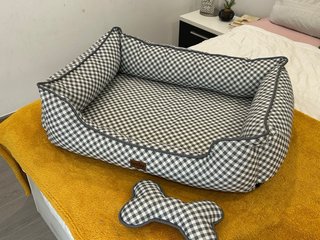 Cama para perro Leeby a cuadros
