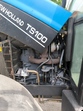 Tractor New Holland TS100