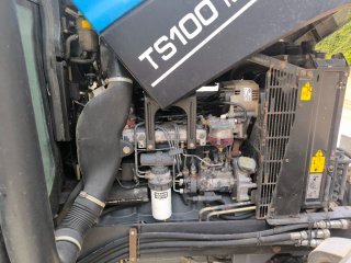 Tractor New Holland TS100