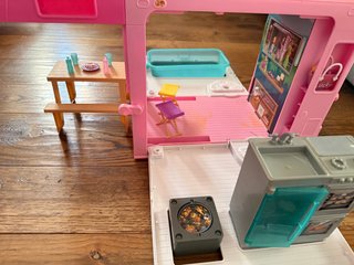 Camper Barbie + Pasticceria + 2 LOL + 3 Barbie