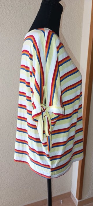 Camiseta de rayas multicolor