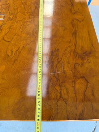 Mesa de juego con 4 sillas