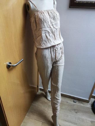 Mono beige tirantes