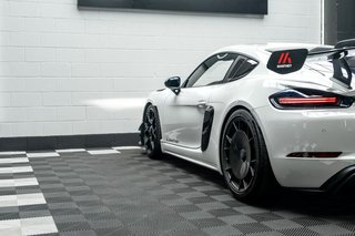 Porsche 718 Cayman GT4 RS