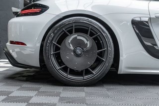 Porsche 718 Cayman GT4 RS